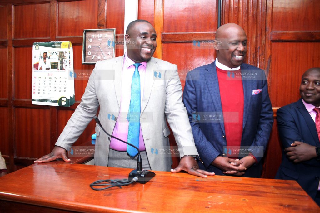 Gideon Moi and his Kakamega counterpart Cleophas Malala (left) at the High Court in Milimani