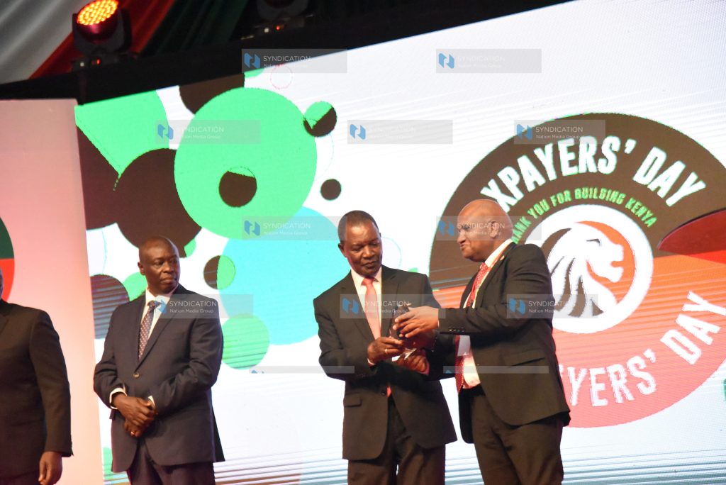 KRA Commissioner General Githii Mburu with CS Treasury Prof Njuguna Ndung'u