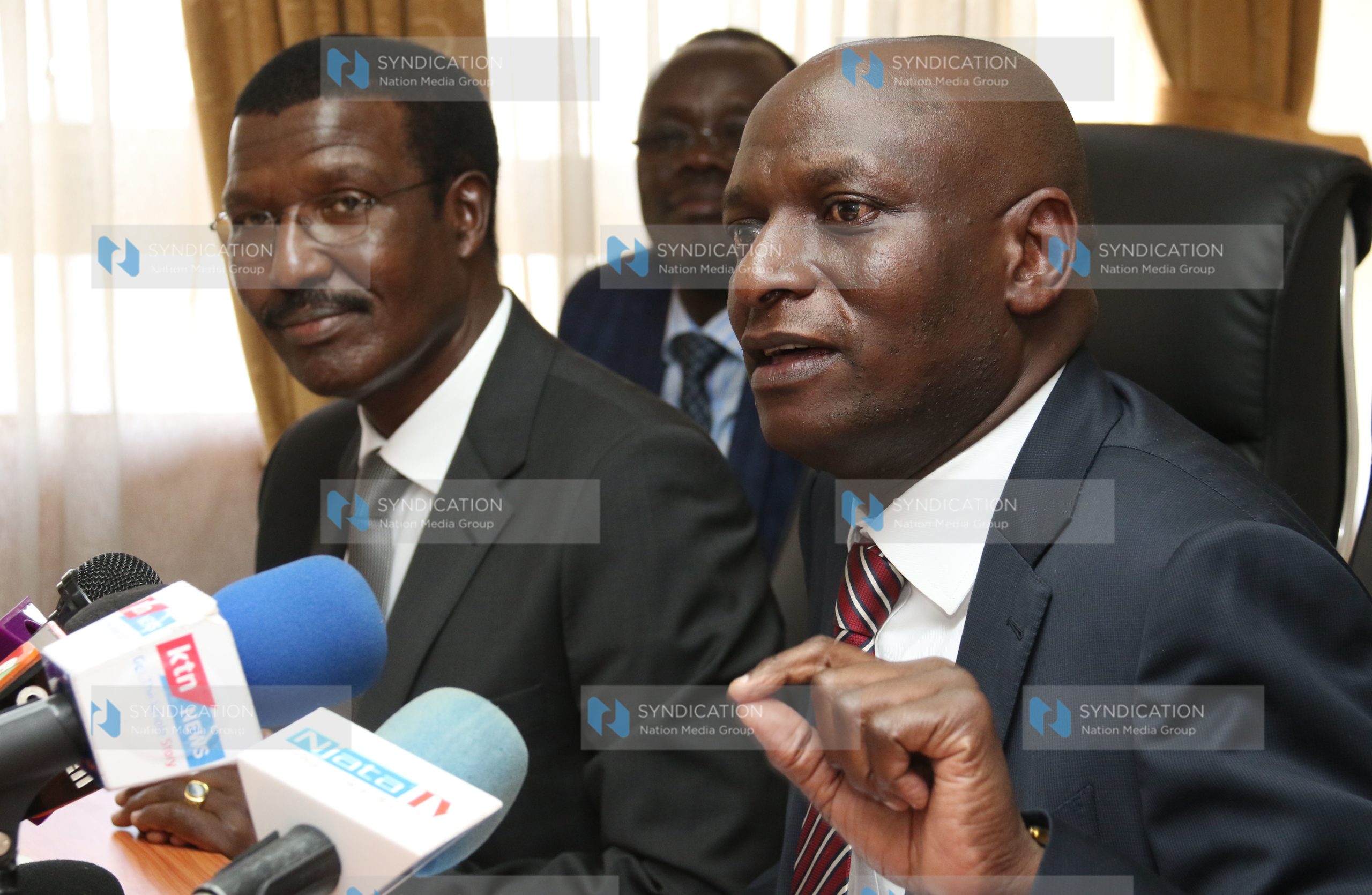 Energy Cabinet Secretary Charles Keter (right) and Kenya Power MD and CEO Ben Chumo
