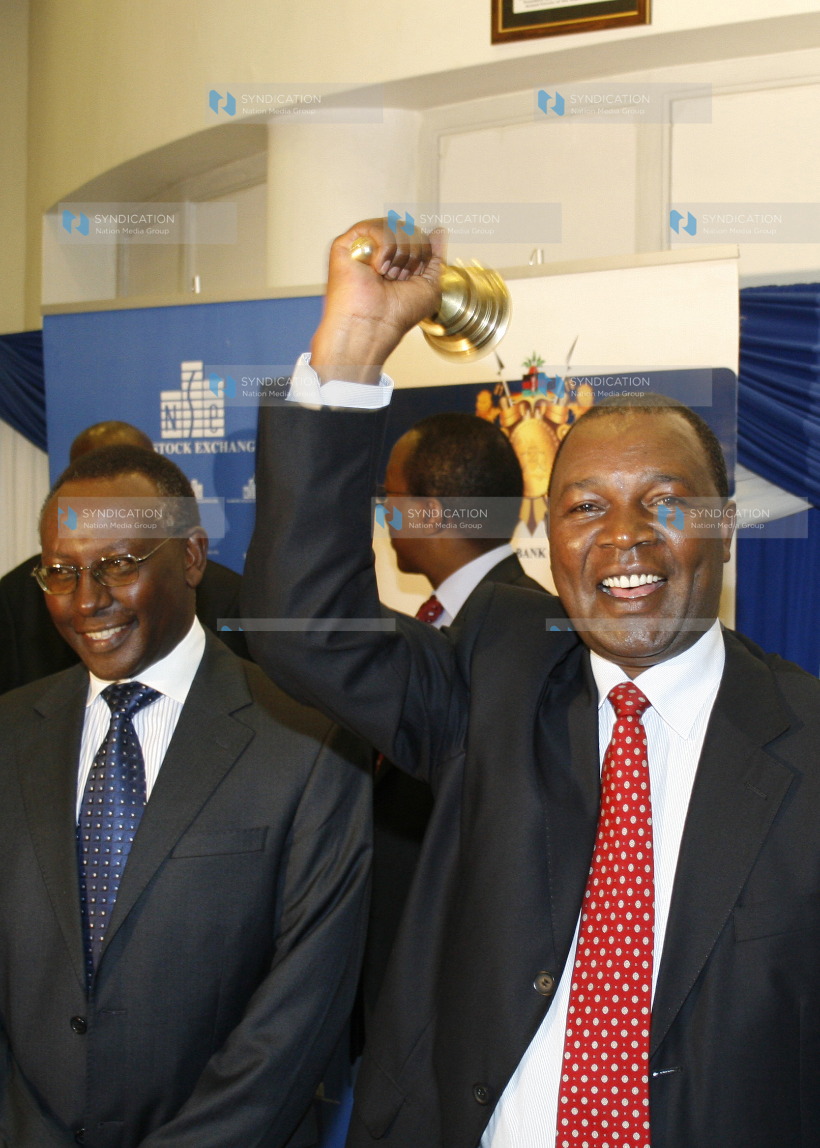 Central Bank of Kenya Governor Njuguna Ndung’u and Nairobi Stock Exchange Chairman Eddy Njoroge