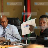 A meeting between the cabinet secretaries and the manufacturers association board and management