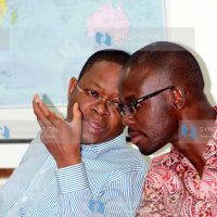 Senators Stewart Madzayo together with his counterpart from Homa Bay, Moses Kajwang', while at a session of the Senate Committee