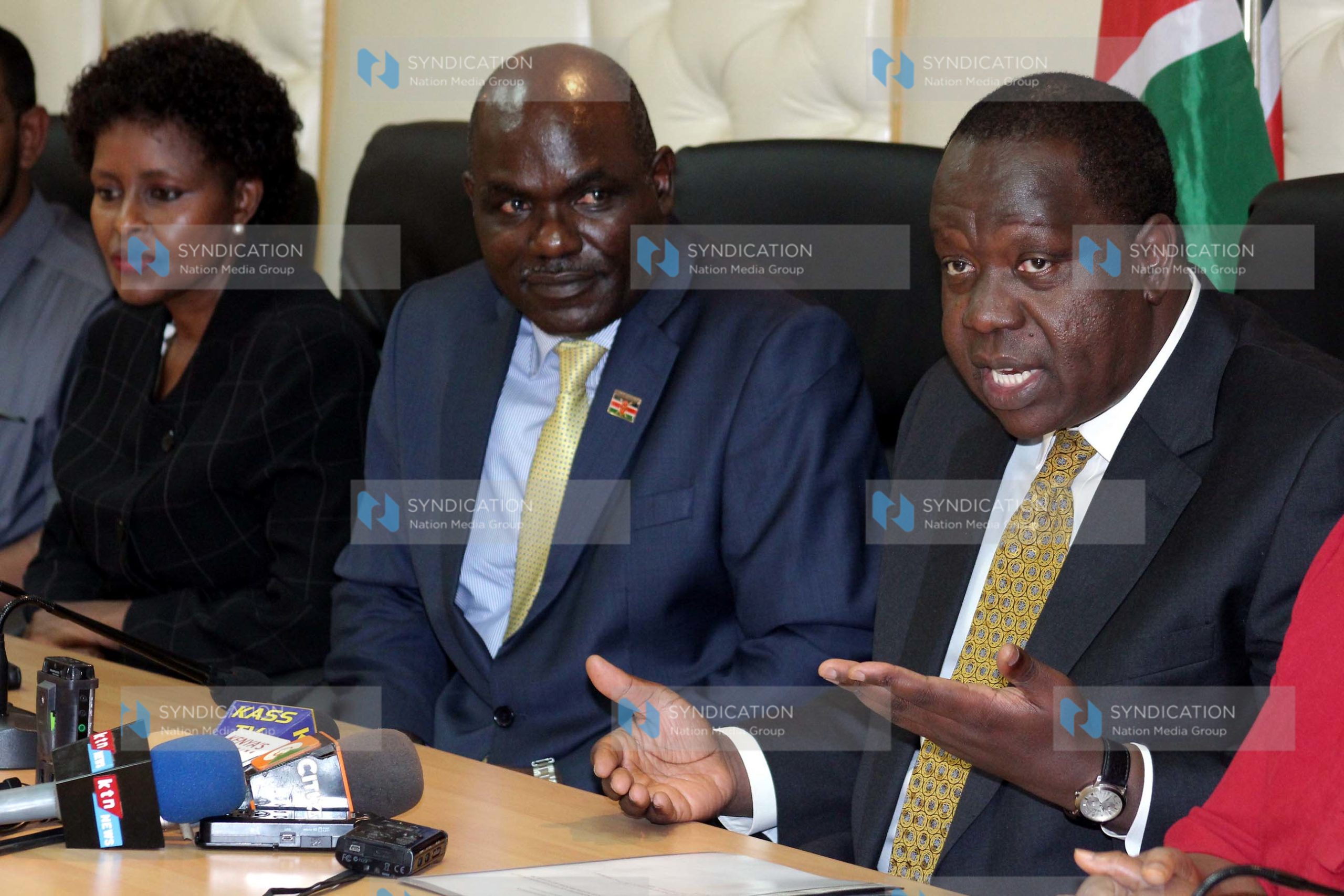 (IEBC) Chairman Wafula Chebukati (centre)