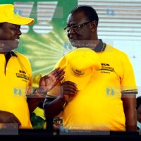 Senator Lenny Kivuti confers with Meru County Governor Kiraitu Murungi