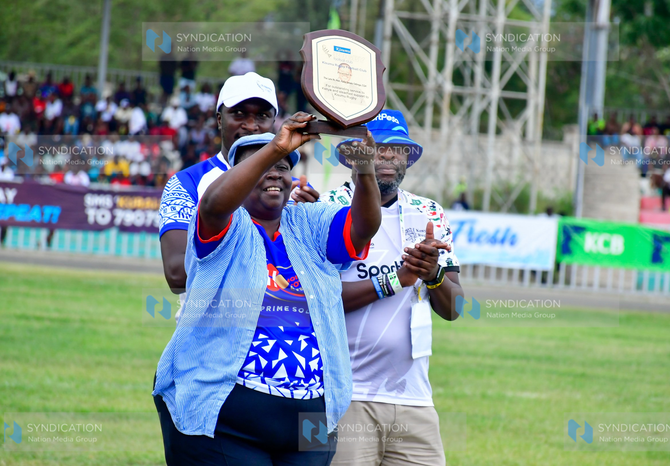 Ruth Odinga receives a posthumous award