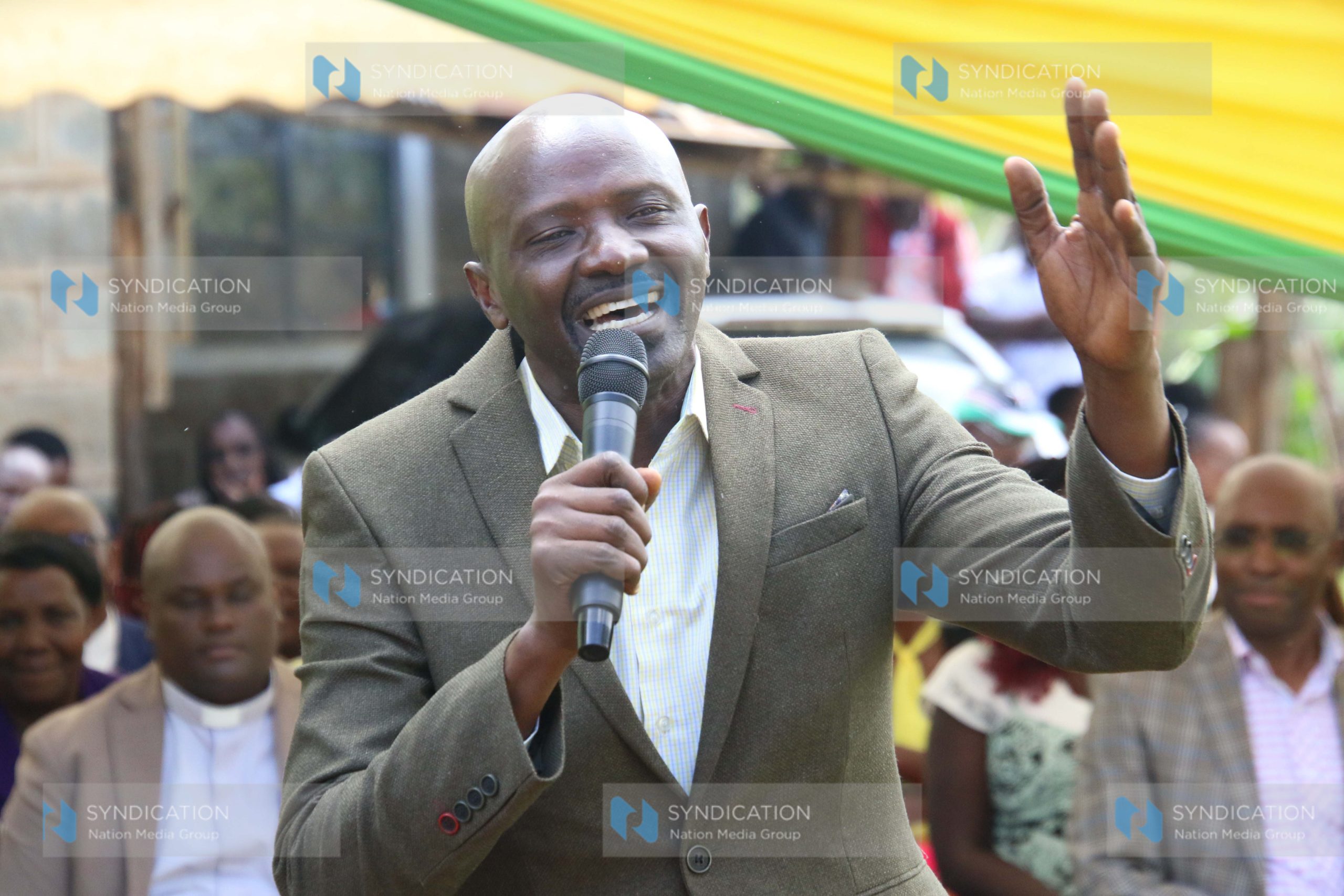 Murang’a senatorial candidate Joe Nyutu (UDA) speaks to wananchi