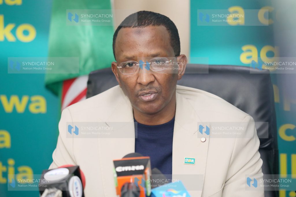 Ahmed Issack Hassan addresses the media during a press briefing