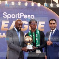 Sportpesa CEO Ronald Karauri (left) with FKF president Mohammed Hussein